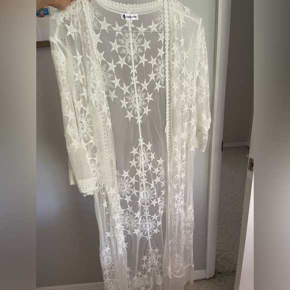 Hamsa Wear White Embroiled Duster with Stars one size - Picture 4 of 11